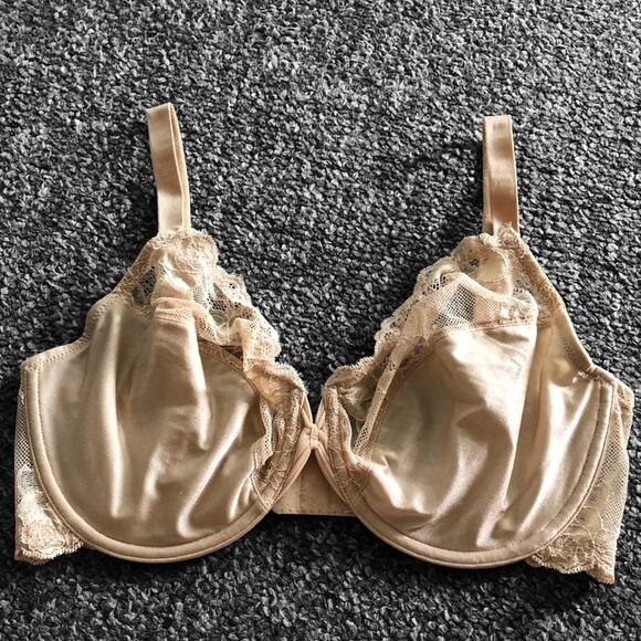 Wacoal Size 34DD Seasonal Fashion Lace Underwire Bra Beige Shimmer Style 851127 - Picture 1 of 3